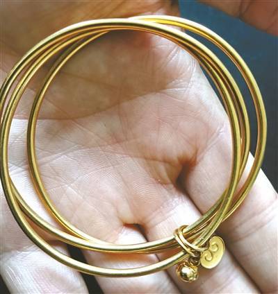 买的金手镯没有标记到底是不是正品<strong></p>
<p>贵金属销售小技巧</strong>?