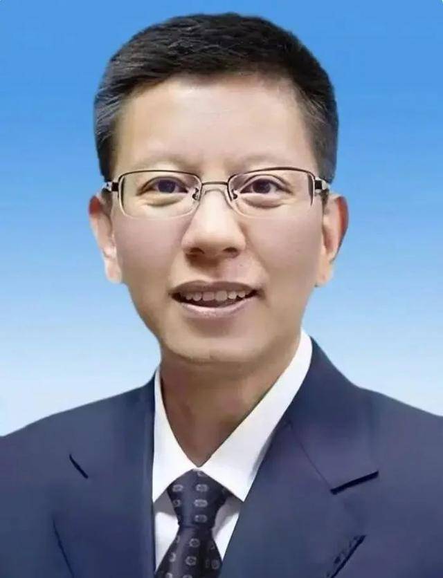 卸任市委书记3天后<strong></p>
<p>给力币在哪用</strong>，55岁的他任省政府党组成员！