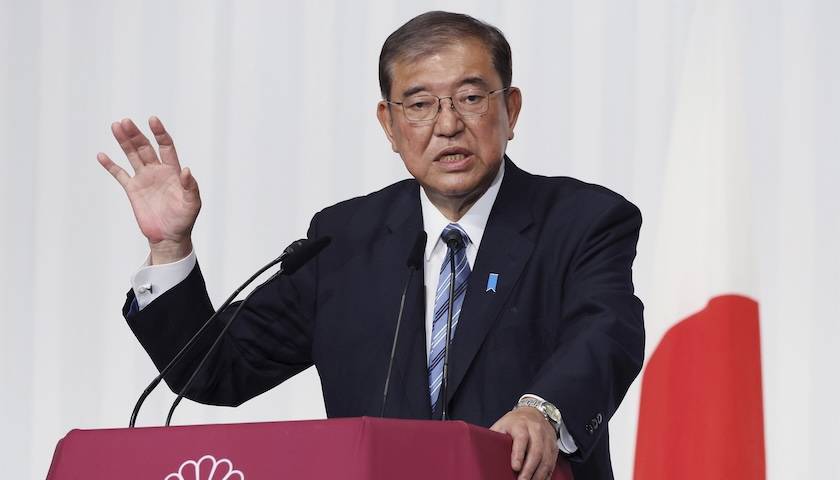 石破茂继续担任日本首相，但仍面临巨大压力