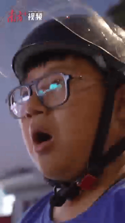 广州的“电鸡”有多疯狂<strong></p>
<p>恒币网</strong>,带你体验这条“魔鬼大道”