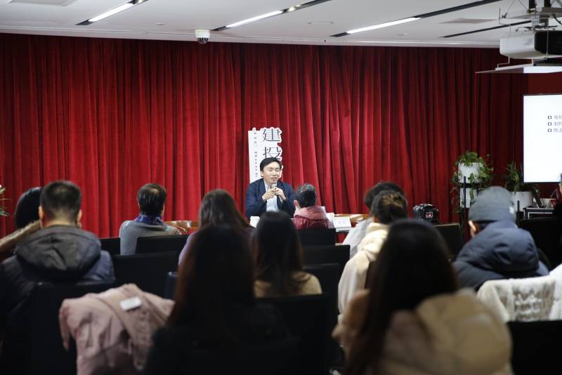 送外卖的北大博士后陈龙:数据控制下<strong></p>
<p>抄币</strong>,骑手究竟是一份怎样的职业