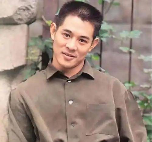 李连杰:后事一切从简<strong></p>
<p>合约交易技巧</strong>，不用立碑也不用办丧事，树葬海葬都可以