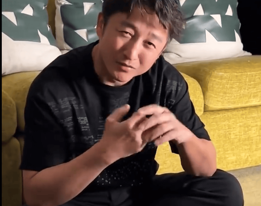 冲上热搜！邹市明否认“中年返贫”<strong></p>
<p>币会</strong>，曾称今年重返拳台