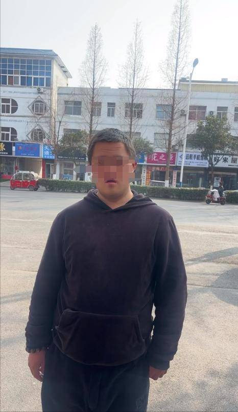 山东一单亲妈妈直播间阻止网友辱骂“唐宝”少年遭上门殴打<strong></p>
<p>币投</strong>，警方：已受理案件，正调查