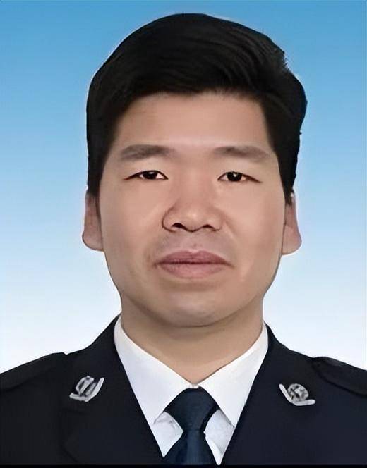 福建4位干部履新<strong></p>
<p>币然公社</strong>,2位升副厅