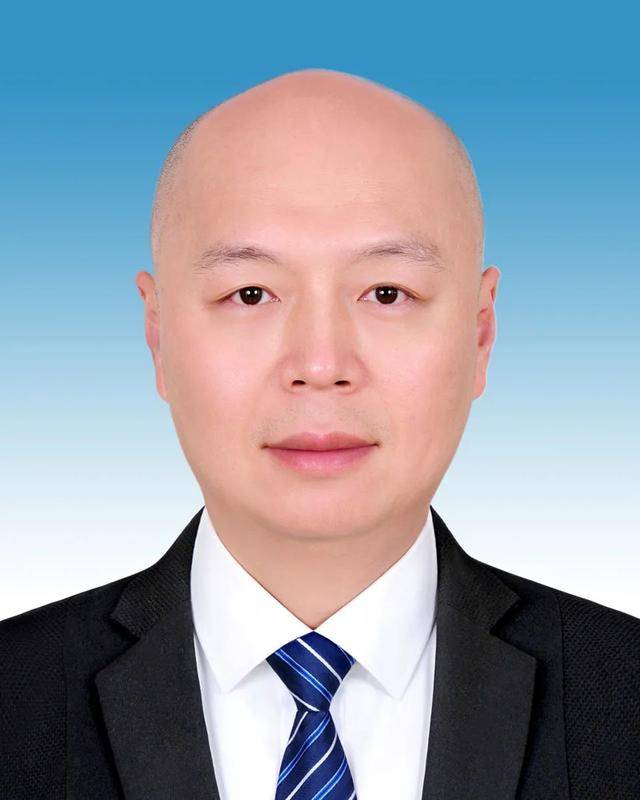 福建4位干部履新<strong></p>
<p>币然公社</strong>,2位升副厅
