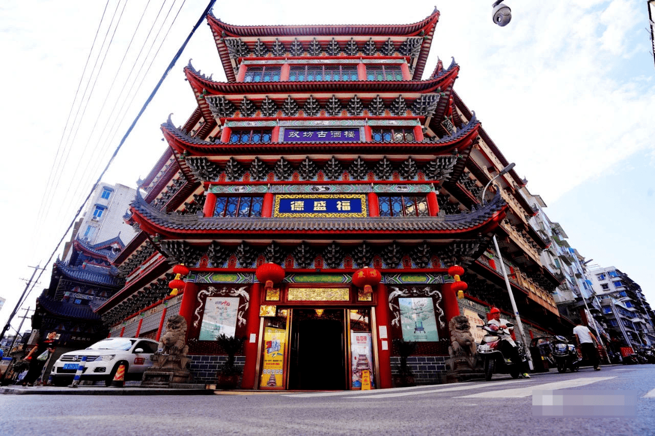 一起诉讼背后<strong></p>
<p>币特网</strong>,宜宾前首富“险被送精神病院”风波丨红星深度