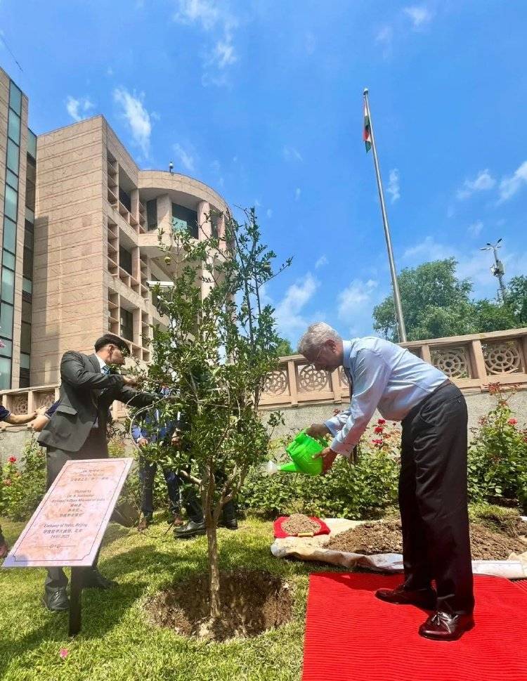 叫中国名字<strong></p>
<p>块链智能合约</strong>，娶日本妻子，5年没见的印度外长来了