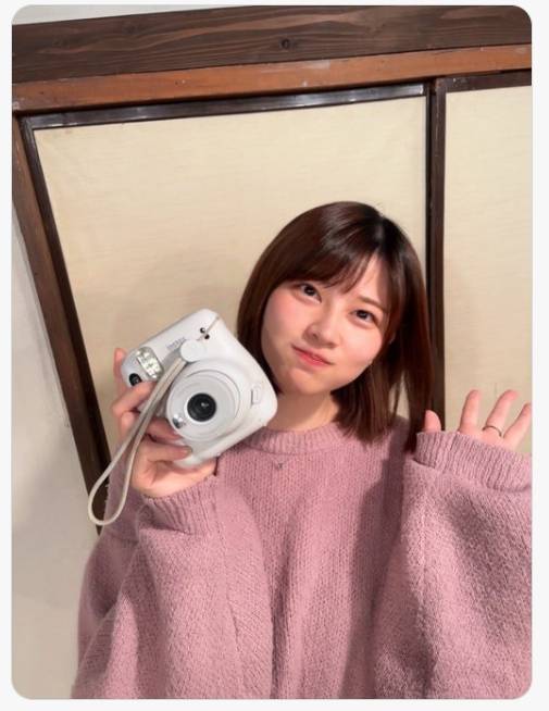 日本一白领女性的上班照意外走红<strong></p>
<p>原币</strong>,外国网友纷纷在评论区求婚