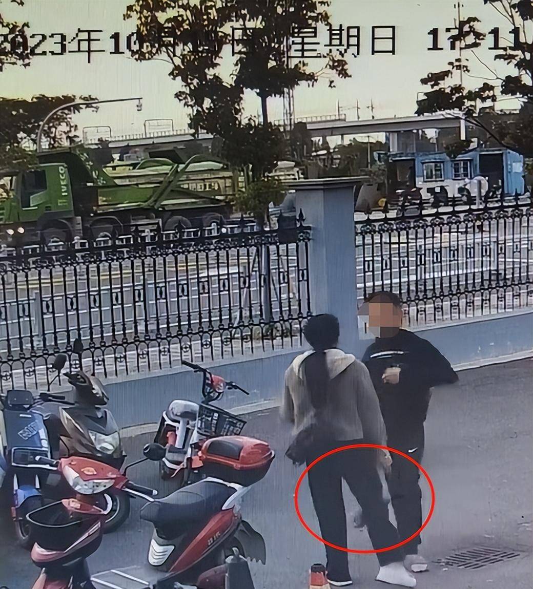 “儿子备考的大学需政审<strong></p>
<p>数子货币</strong>,母亲怕影响孩子默默忍受家暴”?当事女子回应:事实有出入