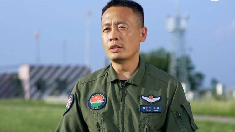 九三阅兵倒计时5天<strong></p>
<p>去装币</strong>！空中梯队多型新机将首次受阅 队员练就“米秒不差”