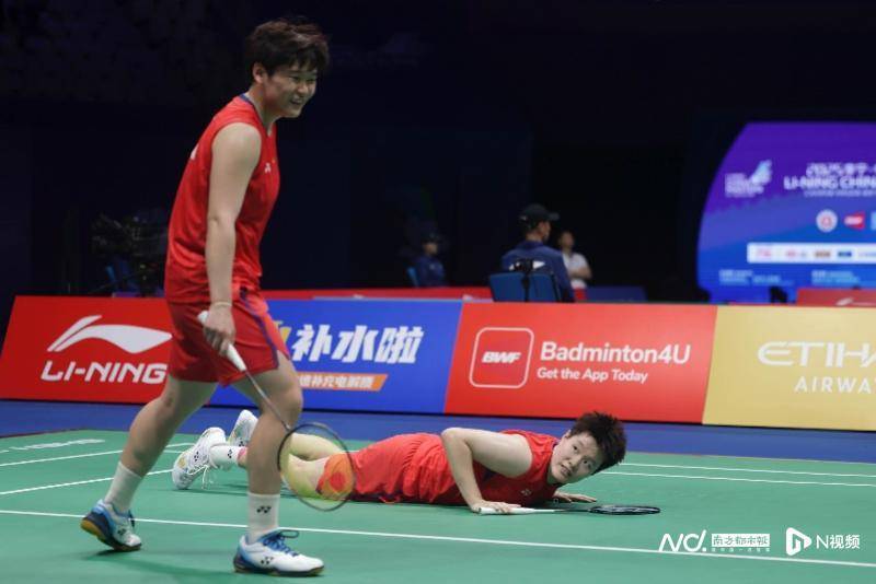 中国羽毛球大师赛16强战<strong></p>
<p>币阅</strong>，国羽五项锁定11个八强席位