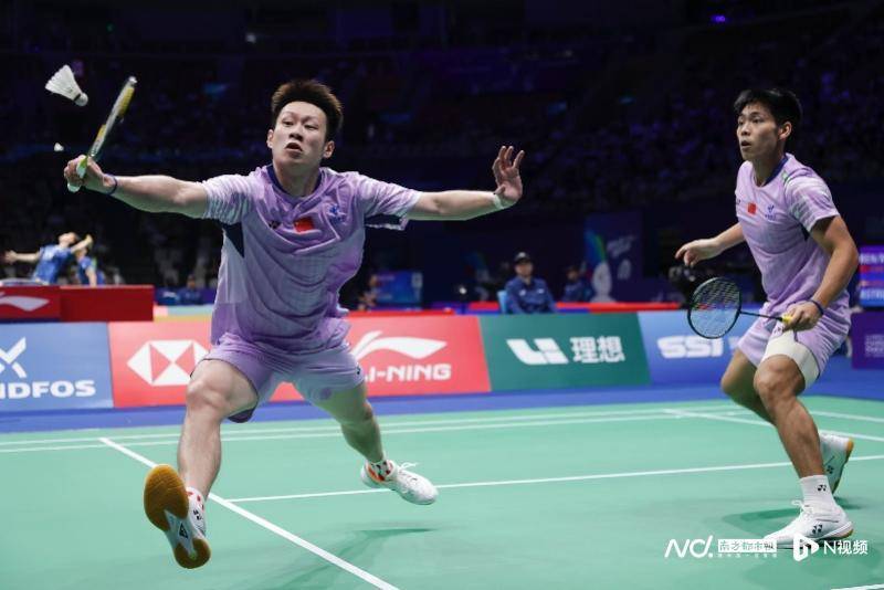 中国羽毛球大师赛16强战<strong></p>
<p>币阅</strong>，国羽五项锁定11个八强席位