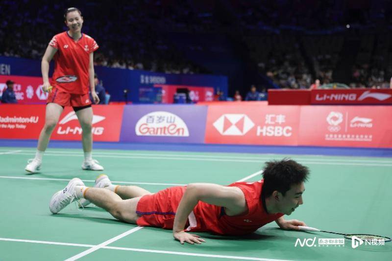 中国羽毛球大师赛16强战<strong></p>
<p>币阅</strong>，国羽五项锁定11个八强席位