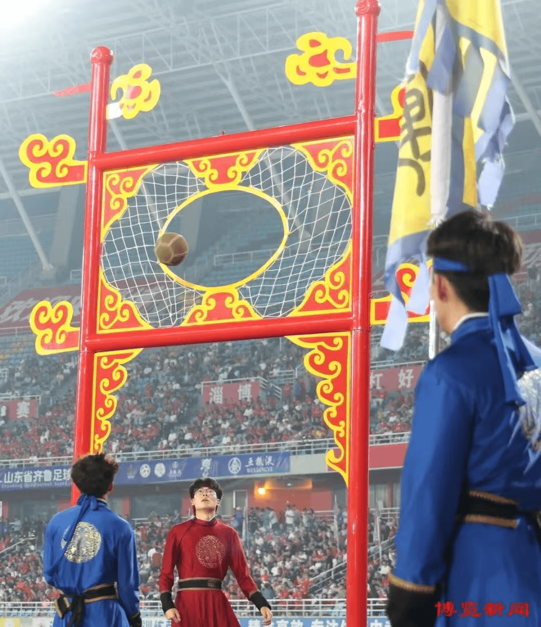 省级“苏超式”足球联赛持续扩容<strong></p>
<p>凤凰币</strong>，多地创下现场观赛人数纪录
