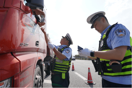 全域发力<strong></p>
<p>以利币</strong>！无锡公安开展安全生产大排查大整治