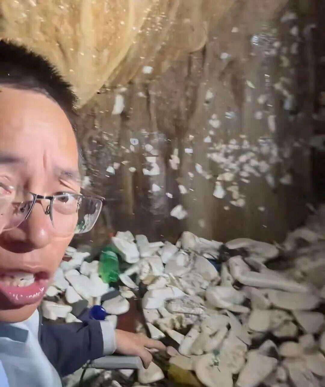 网友曝光溶洞垃圾成山、粪便满地<strong></p>
<p>币小白</strong>，“至少十层楼高”！官方通报