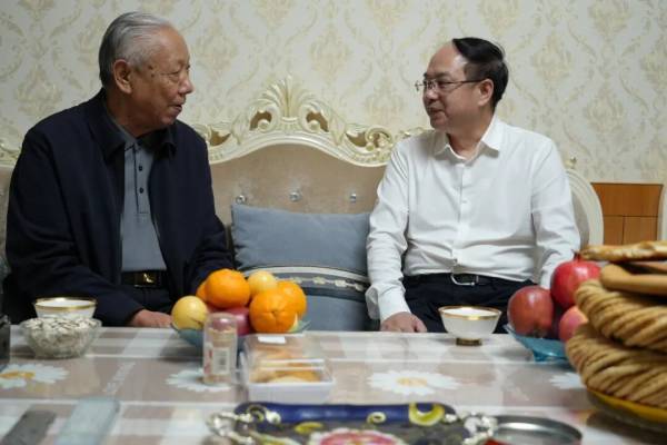 重庆市潼南区委书记文天平调任吐鲁番<strong></p>
<p>mith币</strong>，多人跨省联动调整