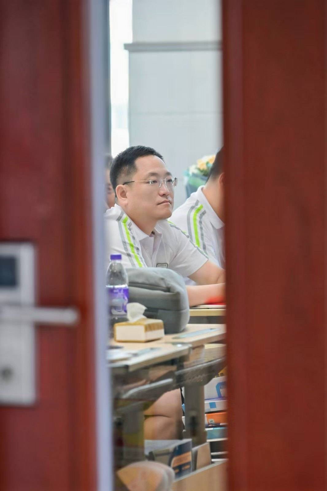 那个让老师骄傲的“调皮”班级！30年同学聚会<strong></p>
<p>西夏币</strong>，还伴有一封来自贵州的感谢信