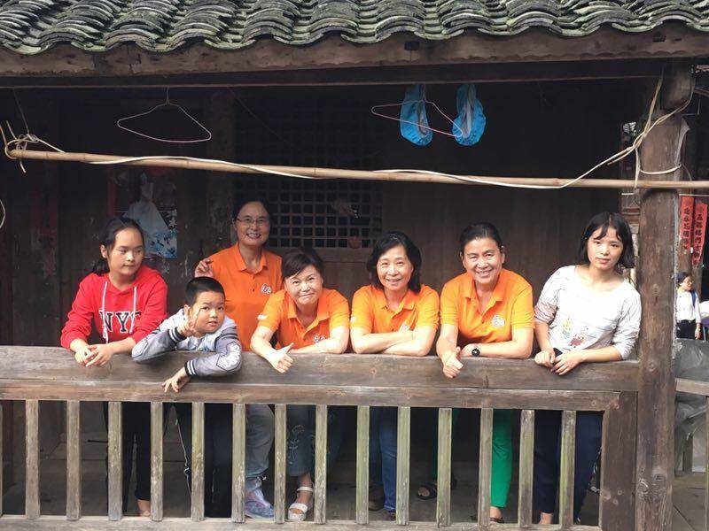 那个让老师骄傲的“调皮”班级！30年同学聚会<strong></p>
<p>西夏币</strong>，还伴有一封来自贵州的感谢信