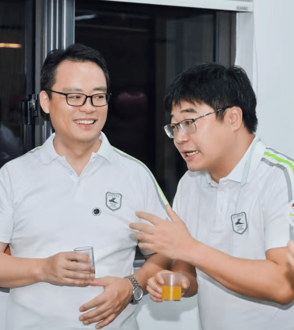 那个让老师骄傲的“调皮”班级！30年同学聚会<strong></p>
<p>西夏币</strong>，还伴有一封来自贵州的感谢信
