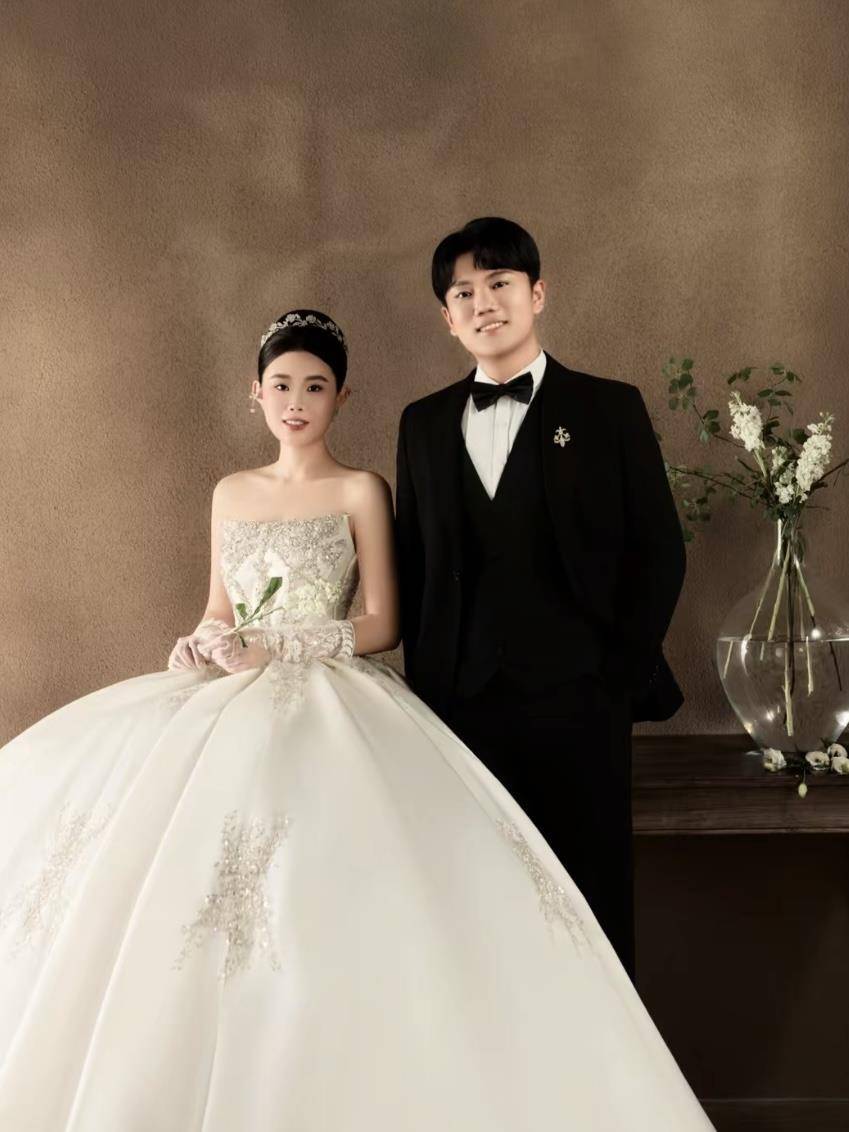 “千万富翁”解克锋儿子解清帅将举办婚礼<strong></p>
<p>mcc币价格</strong>，解克锋：很开心，邀请了部分寻亲家长参加