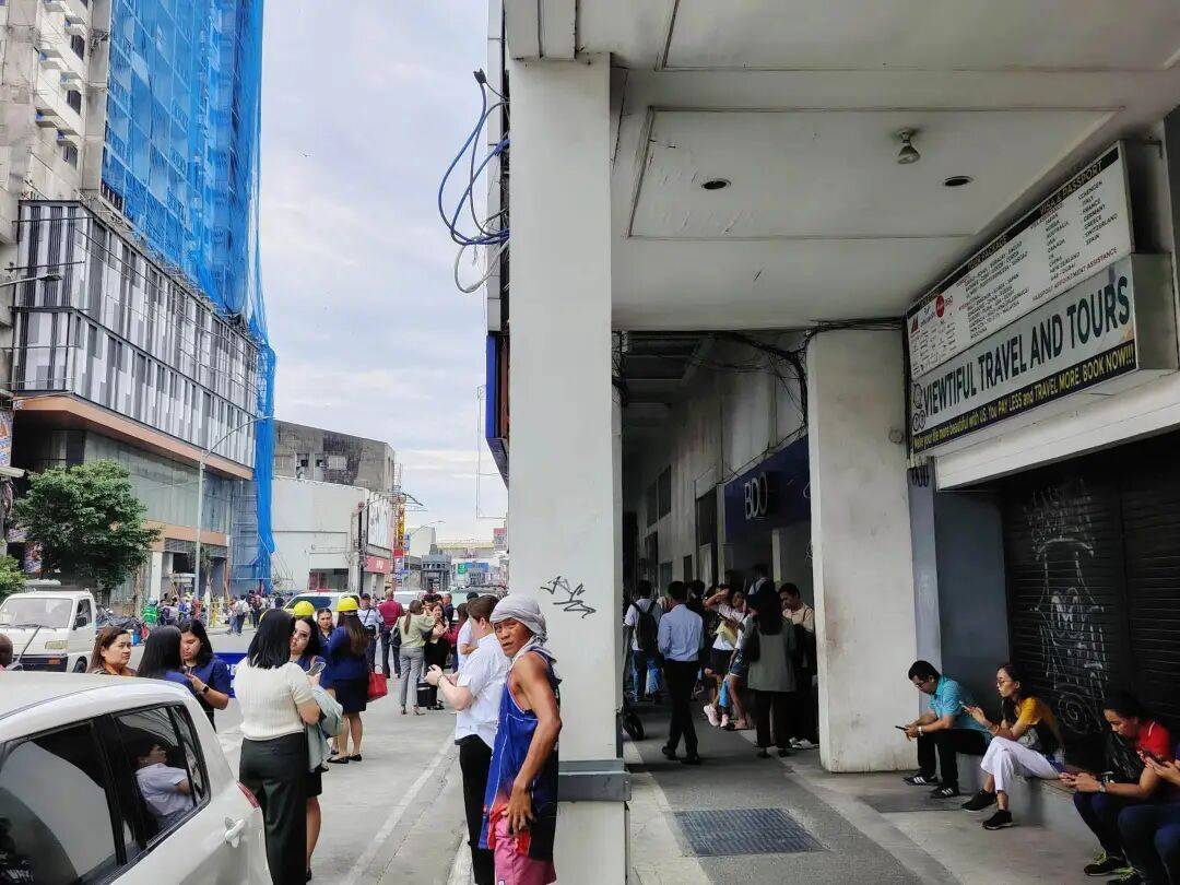 在菲华人亲历7.6级强震:震感强烈<strong></p>
<p>罄币</strong>,有女生被吓哭|鱼眼·热点
