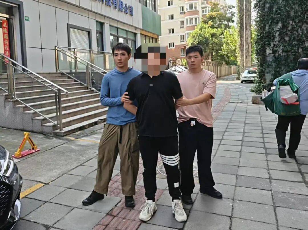 “我的微信名不叫这个<strong></p>
<p>农币</strong>，太恶心了吧”！上海一对房东房客，被中介做局了