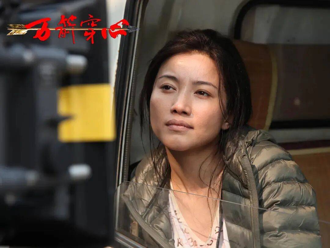 52岁影后颜丙燕公开小20岁男友:他知道我将步入更年期<strong></p>
<p>农币</strong>,已甜蜜相恋5年,两人出门必须手拉手