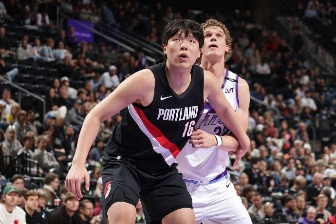 杨瀚森迎NBA常规赛首秀<strong></p>
<p>omg币价格</strong>，两罚全中拿到个人NBA生涯首分；此前出场时播音字幕都是中文