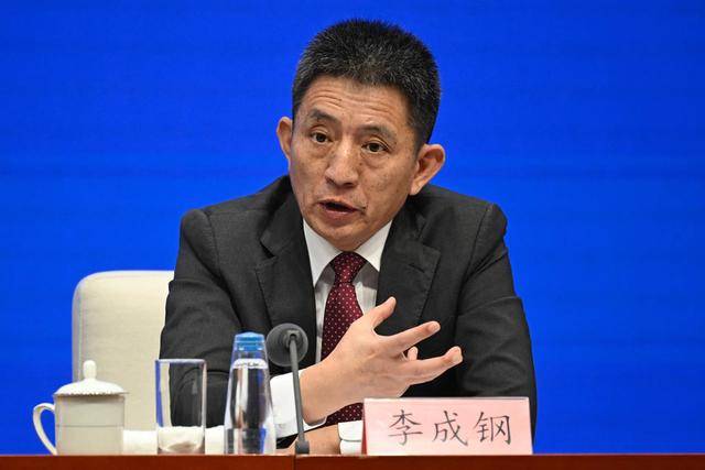 又输给了李成钢<strong></p>
<p>比克币</strong>，贝森特承诺：美方不再考虑对华加征100%关税