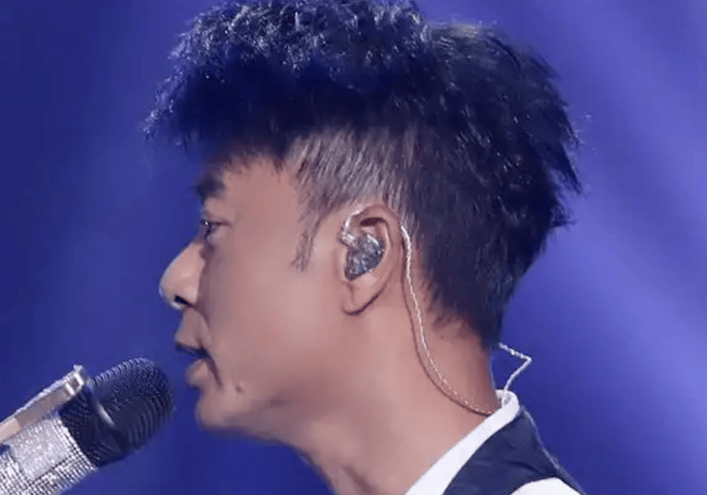 把陈粒“引爆”的耳返<strong></p>
<p>比克币</strong>，为啥让这么多歌手又爱又恨