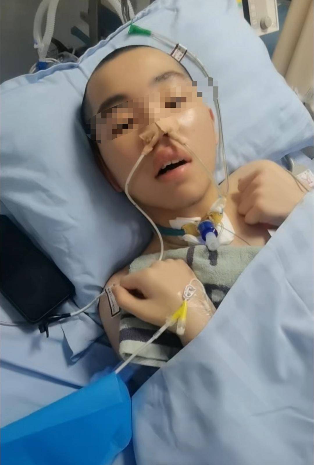 14岁男生嬉闹时被女同学打中左胸后瘫痪 家属：女孩父母为残疾人<strong></p>
<p>云币海外</strong>，后续费用无着落
