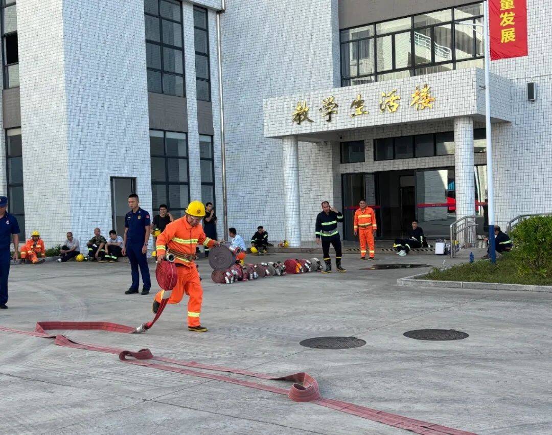 训考结合砺精兵<strong></p>
<p>云币海外</strong>！高新区微型消防站技能培训暨考核顺利举行