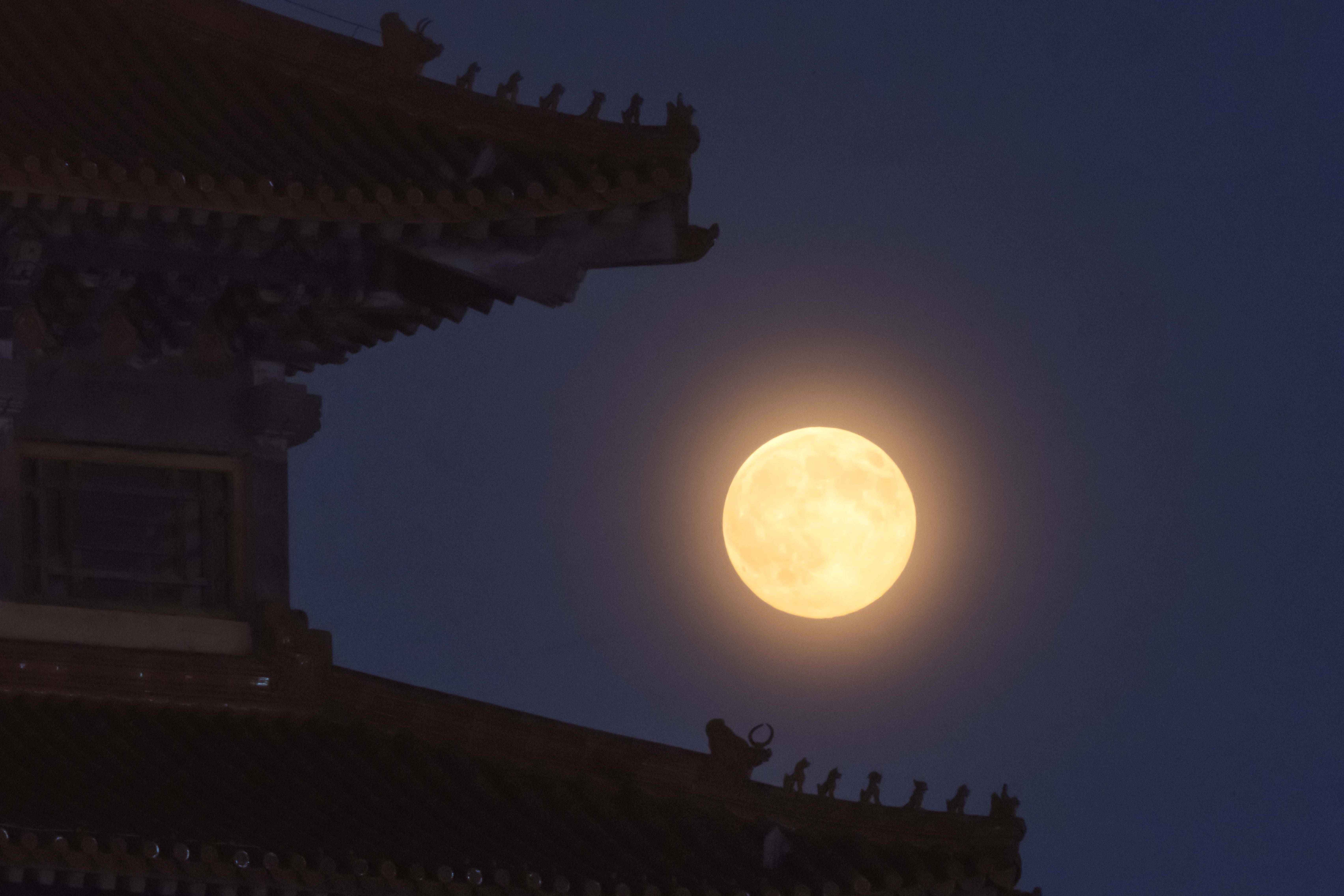 今年“个头”最大的“超级月亮”来啦#