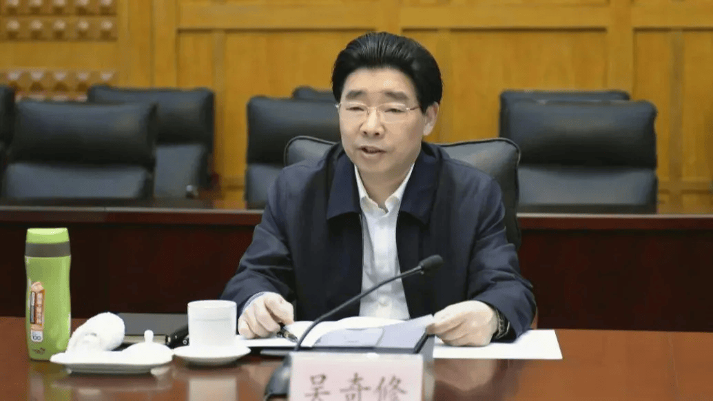 北大第一位“大学生村官”被双开