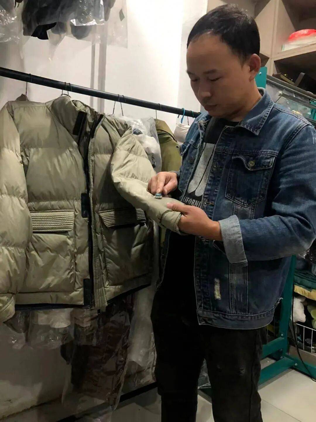 注意！羽绒服千万别买军绿色、卡其色、咖啡色……