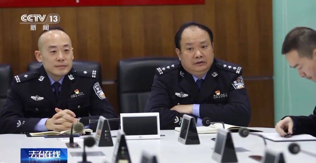 广州南站<strong></p>
<p>绿洲币</strong>，一男子频繁“上厕所”，被警方盯上