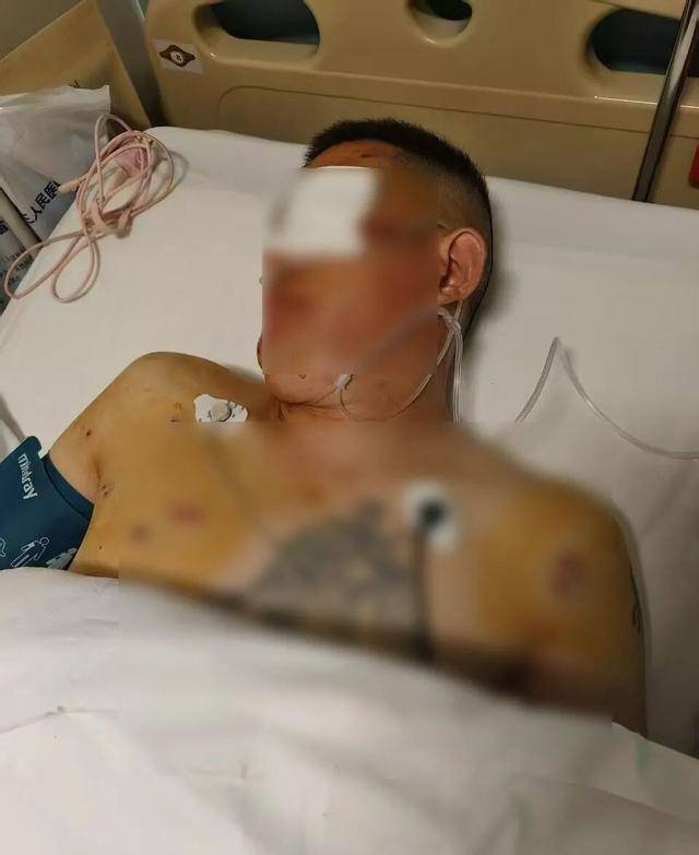 歹徒自制4把枪<strong></p>
<p>绿洲币</strong>，银行门口踩点抢劫