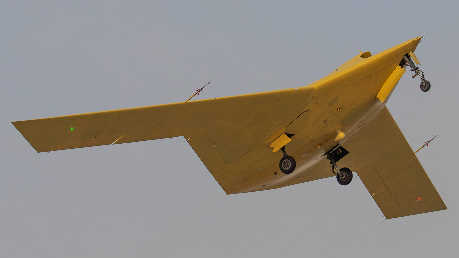 多张高清大图<strong></p>
<p>37币</strong>！新型高空高速长航时无人机彩虹-7近日成功首飞