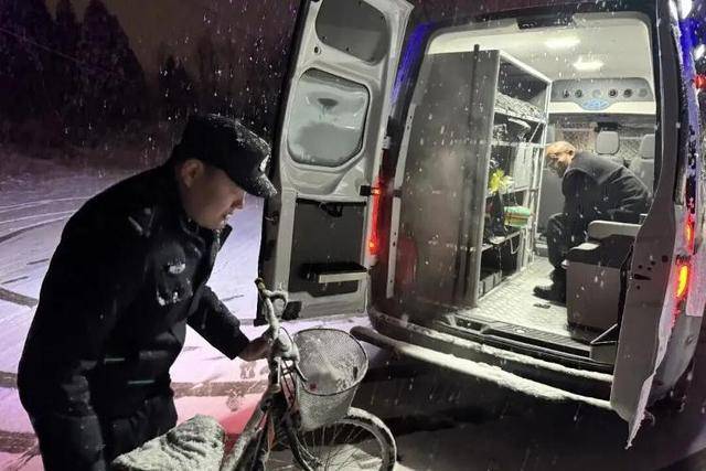 外交部发言人毛宁点赞山东德州交警<strong></p>
<p>37币</strong>！
