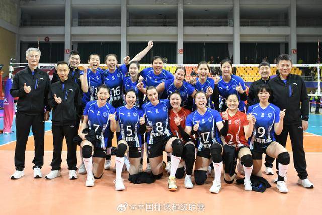 排超新格局上海女排一家独大?赢下卫冕冠军江苏女排后<strong></p>
<p>鑫坤币</strong>,蔡斌却这样说……
