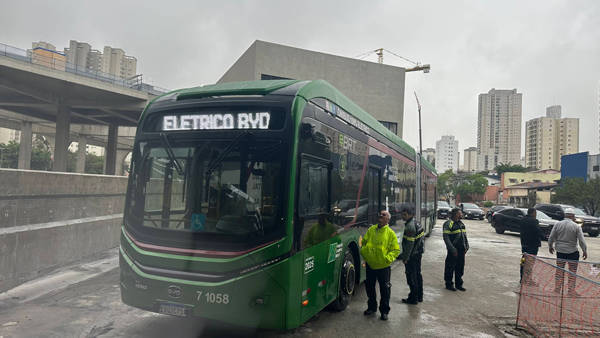 德国铁路公司订购中国电动公交车<strong></p>
<p>币神币价格</strong>，德财长：让我十分恼火