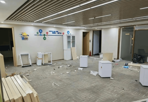 突然爆雷<strong></p>
<p>币神币价格</strong>，深圳总部已人去楼空，有人投入700多万元……