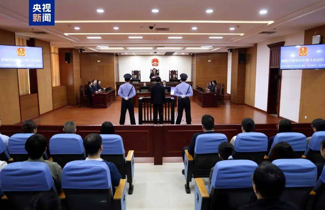 72岁洪礼和<strong></p>
<p>旺币</strong>，判刑20年！曾在机场与乘客对骂：“你回到南昌，有你好瞧的”