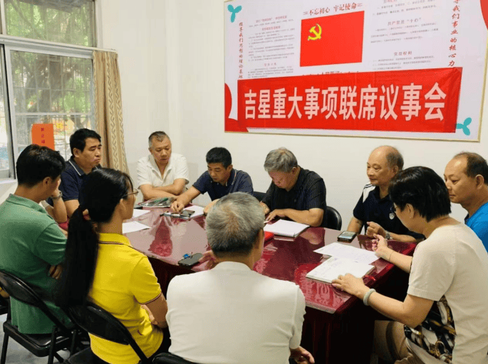 物业费6毛收不上<strong></p>
<p>渴望币</strong>，涨价后几乎收满！深圳一30多年老小区，改变如何发生？